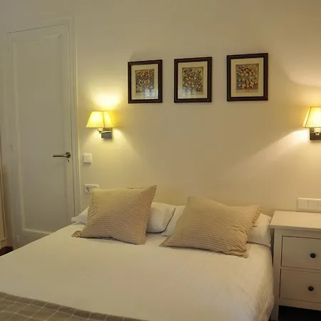 蒂比达博公寓酒店 巴塞罗那